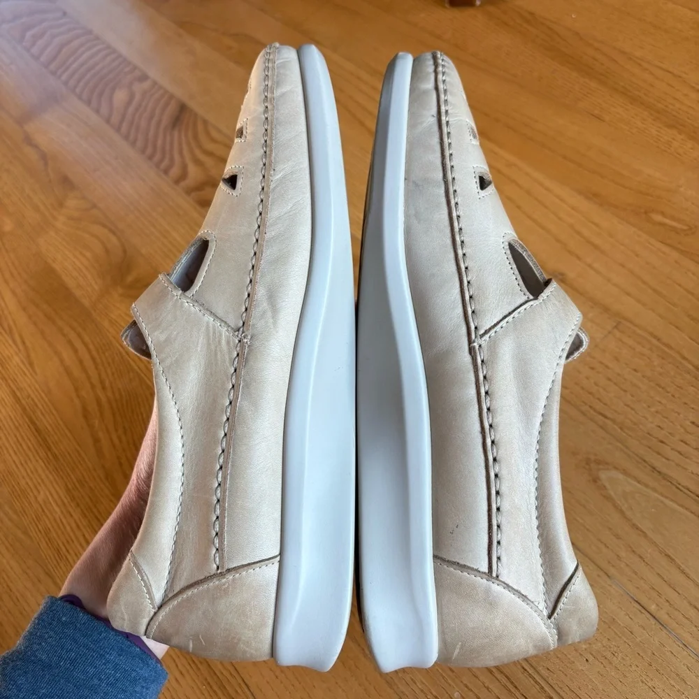 SAS shoes stone tan cream leather Tripad comfort womens made in the USA Size 10